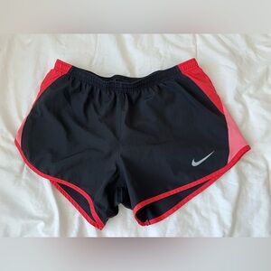 🏷️ Nike Pink and Black Running Shorts
